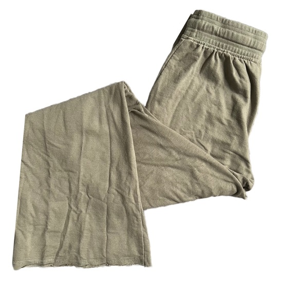 ULTRA FLIRT ARMY GREEN HIGH WAISTED FLARED SWEATPANTS W/ POCKETS AND DRAWSTRING - Picture 5 of 7